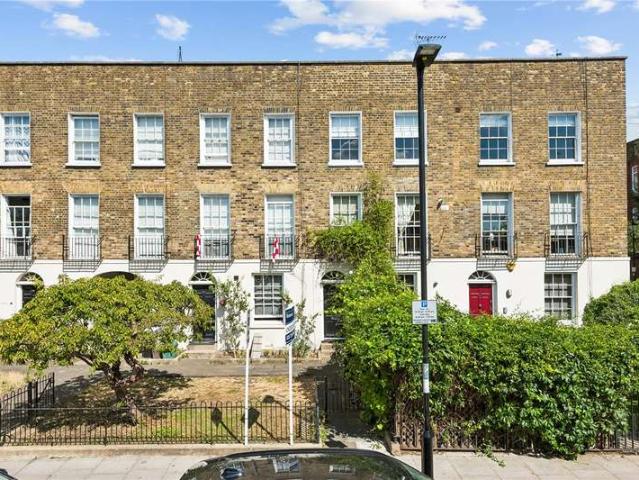 Flat for sale in Angel, Greater London
