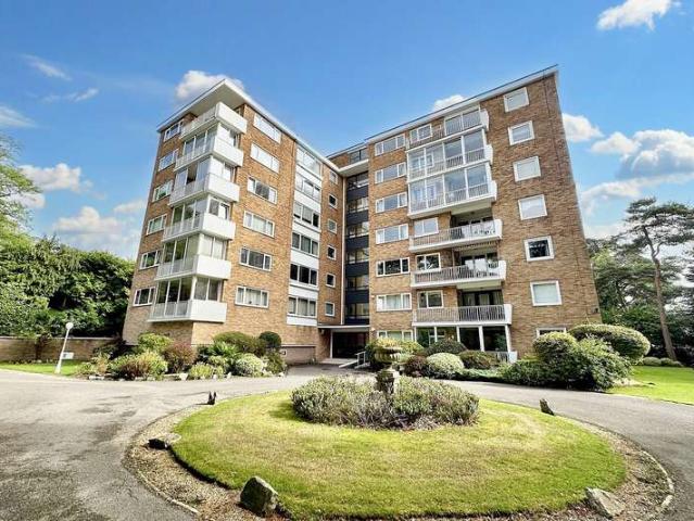 Flat for sale in Branksome Chine, Branksome Park