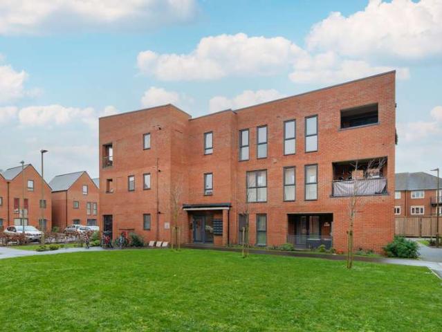 Flat for sale in The Slade, Oxfordshire