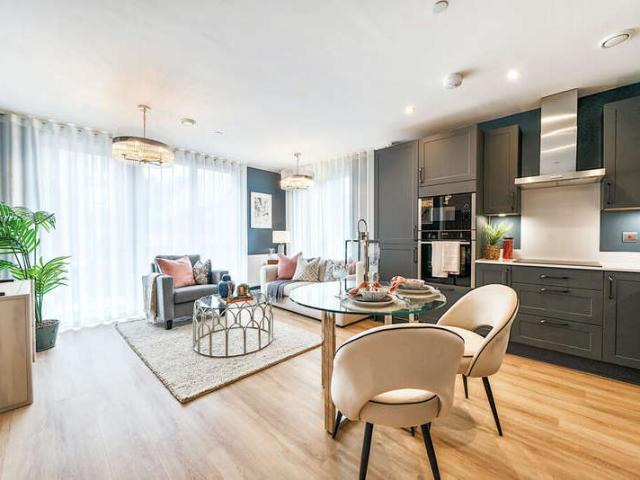 Flat for rent in Lower Halliford, Surrey