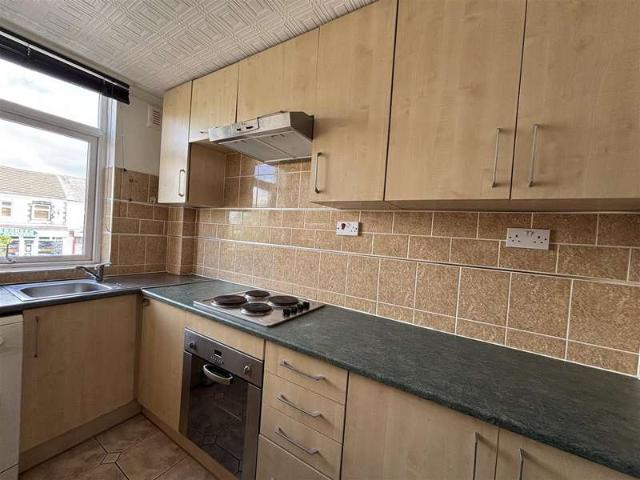 Flat for rent in Connah's Quay, Wales