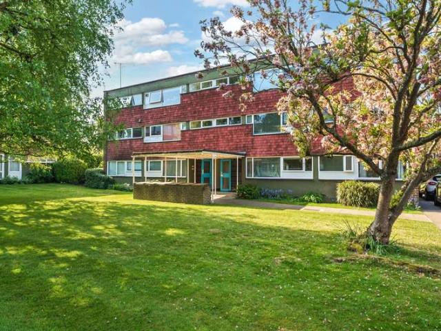 Flat for sale in Abbotswood, Westborough