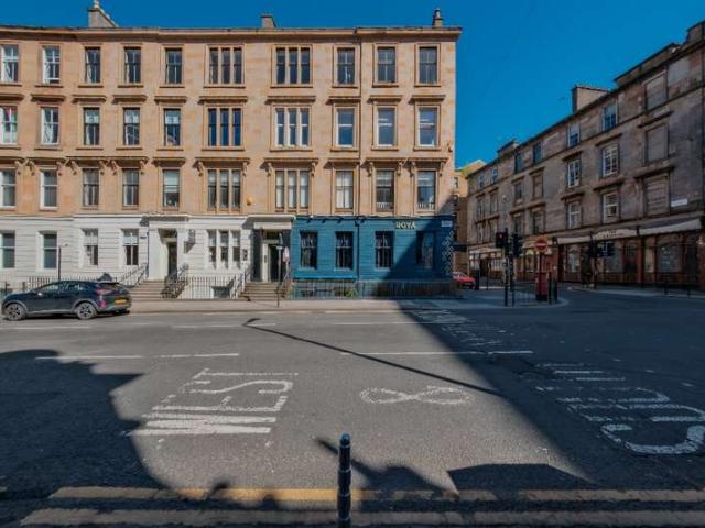 Flat for sale in Anderston, Scotland