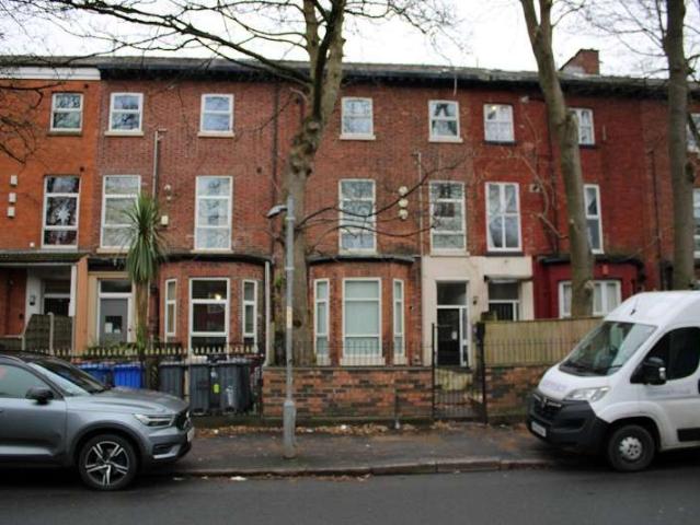 Flat for sale in Georgia, Greater Manchester