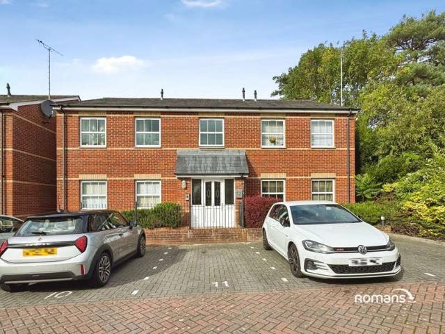 Flat for sale in Bere Hill, Basingstoke and Deane