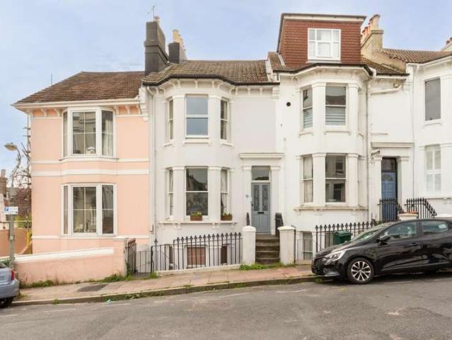 Flat for sale in Round Hill, Brighton & Hove