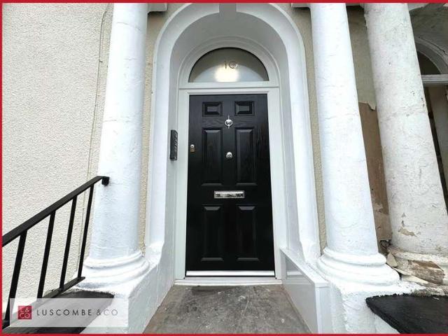 Flat for rent in Stow Hill, Wales