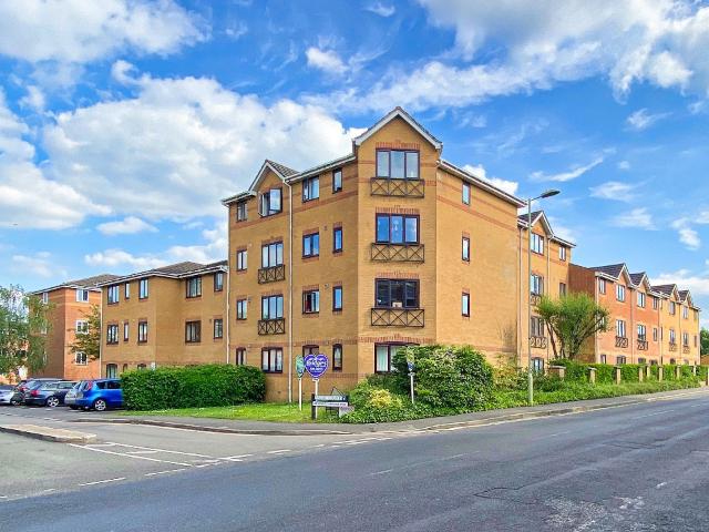 Apartment for rent in Heol-las, Surrey