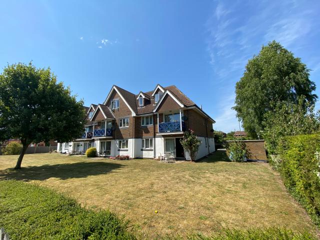 Apartment for rent in Ash, Guildford