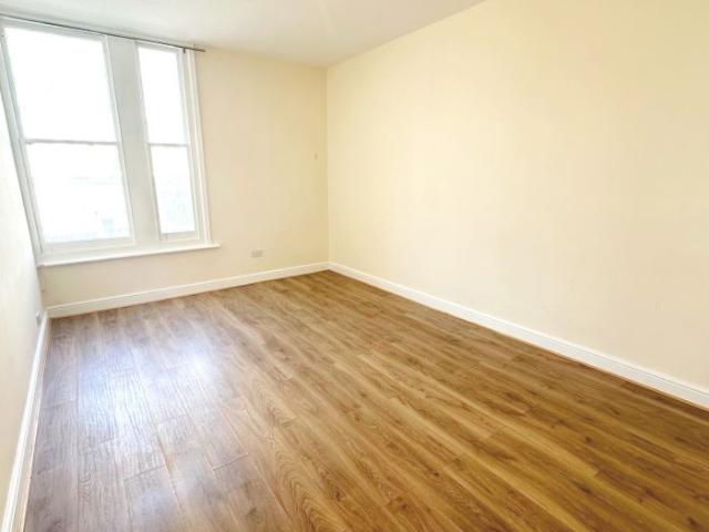 Apartment for rent in Southowram, Calderdale