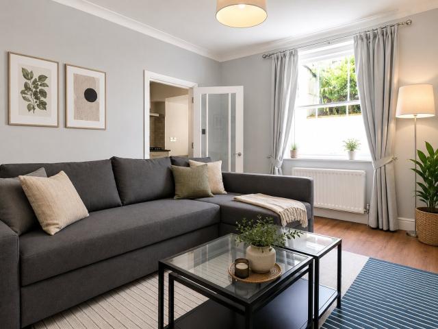 Apartment for rent in Queen's Park, Greater London