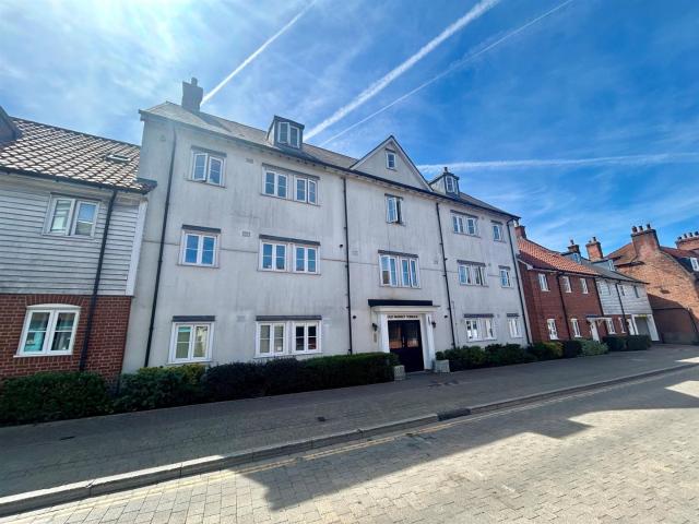 Apartment for rent in Navestock Side, Essex