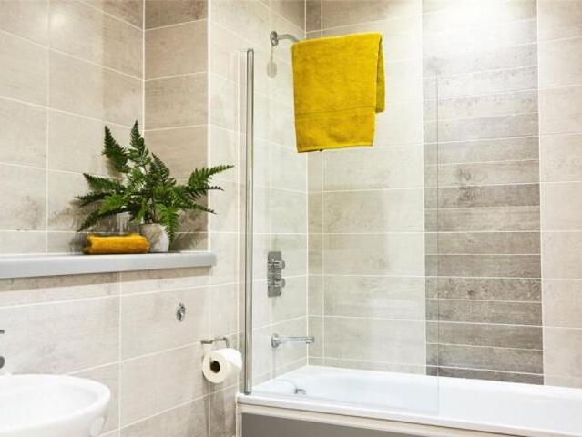 Flat for rent in Calderstones