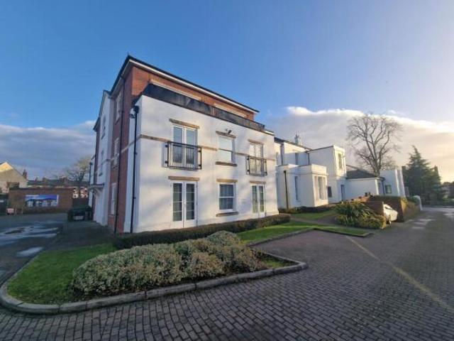 Flat for rent in Compton, West Midlands