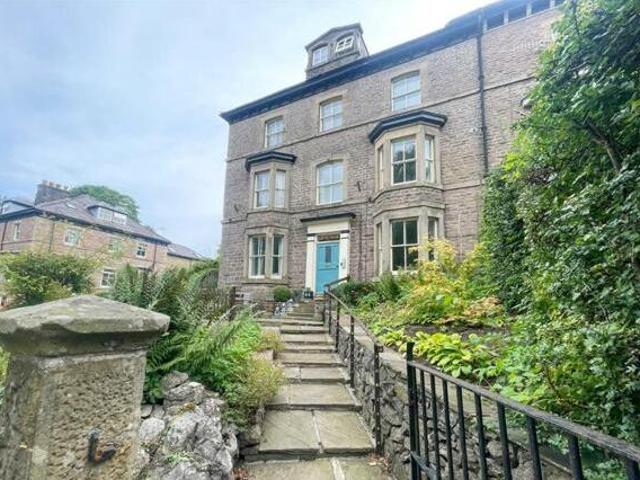 House for rent in Charlesworth, East Midlands