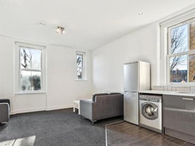House for rent in Brentford End, Greater London