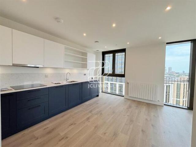 Flat for rent in West Ham, Greater London