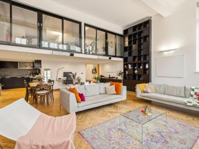 Flat for rent in King's Walden, Hertfordshire