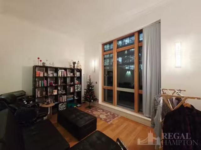 House for rent in Blackfriars, Lyons