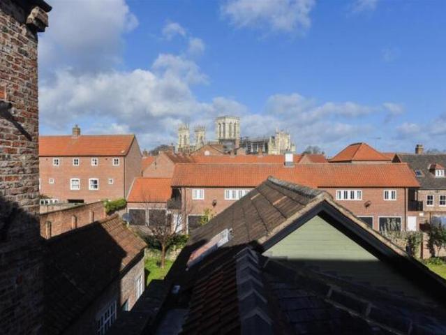 Flat for rent in High Field, York