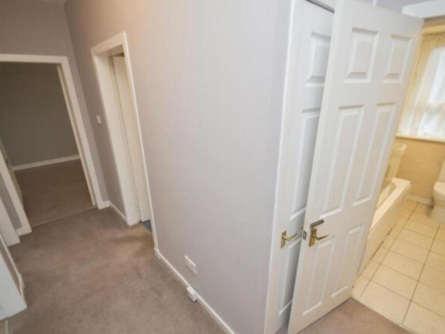 Flat for rent in Cardonald, Scotland