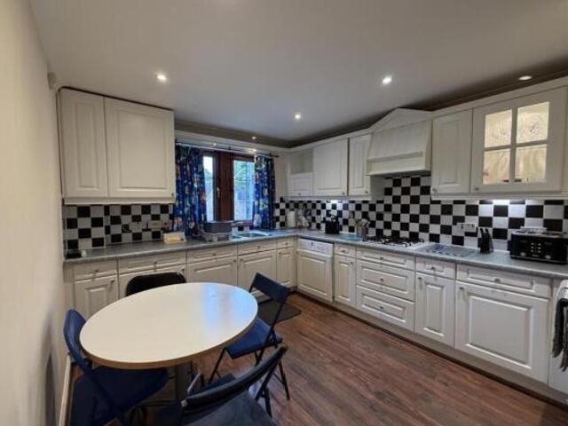 Flat for rent in Bearsden, Scotland
