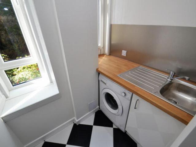 Flat for rent in Shawlands, Scotland