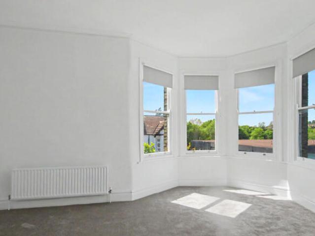 Flat for rent in Cat Hill