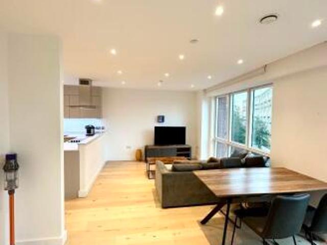 Flat for rent in Cat Hill