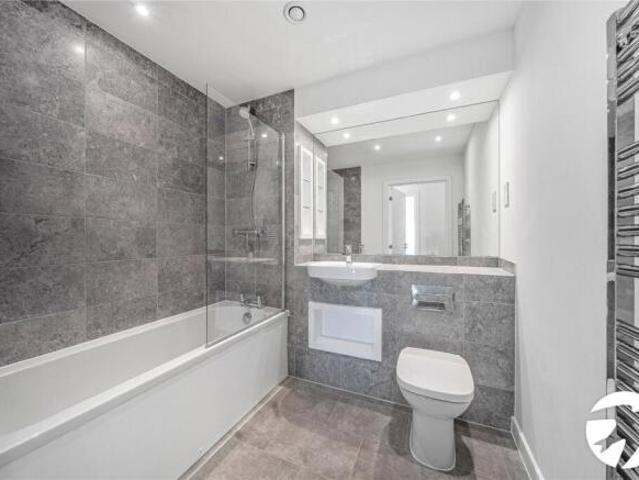 Flat for rent in Bourne Vale, Kent