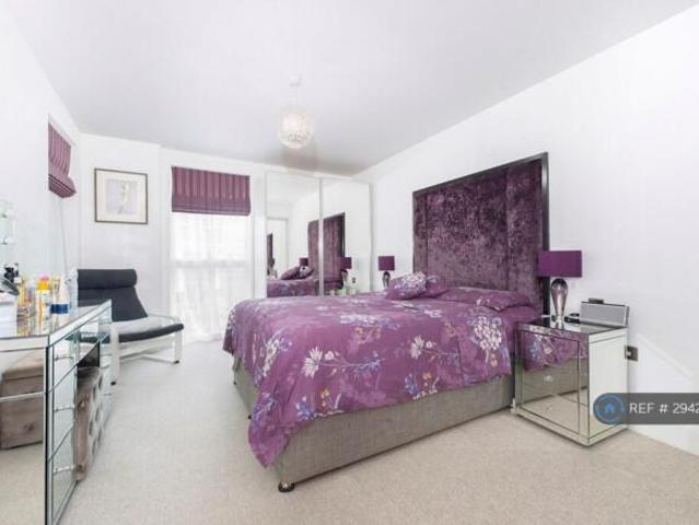 Flat for rent in Cat Hill
