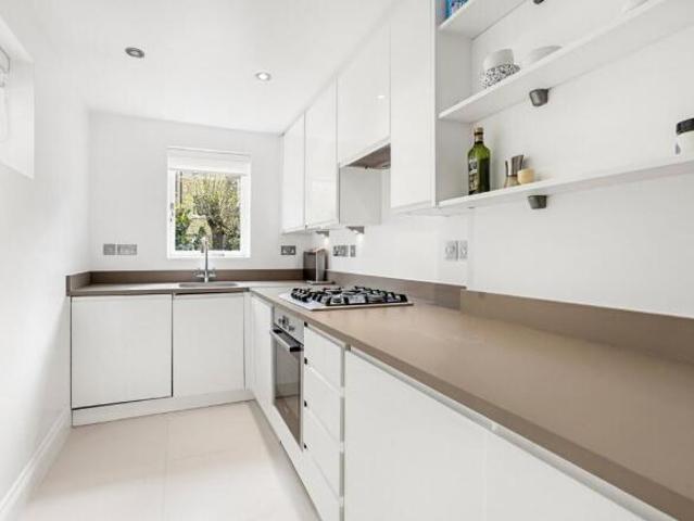 Flat for rent in Kensington, Calderstones