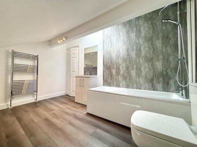Flat for rent in Irwell Vale, Lancashire