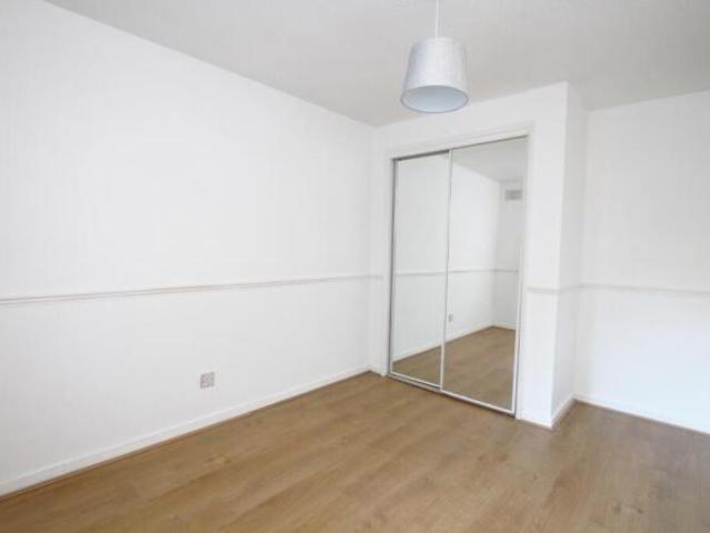 Flat for rent in Petershill, Glasgow