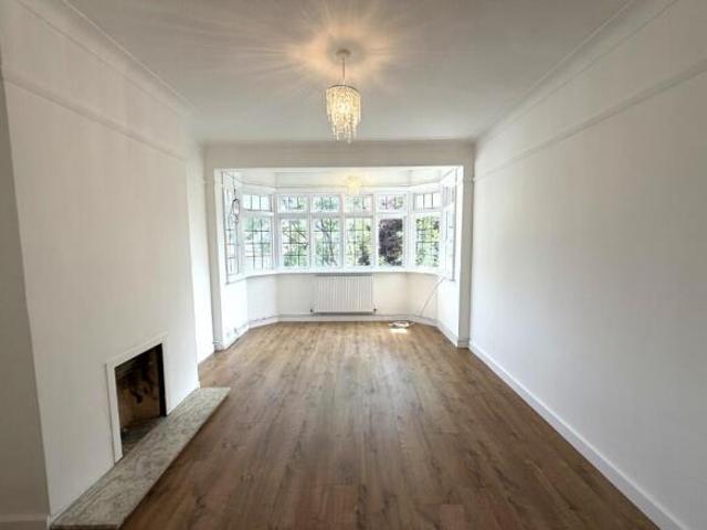 Flat for rent in Cat Hill