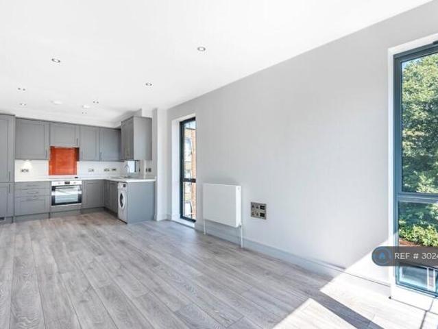 Flat for rent in Cat Hill