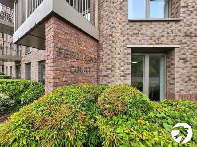 Flat for rent in Cat Hill