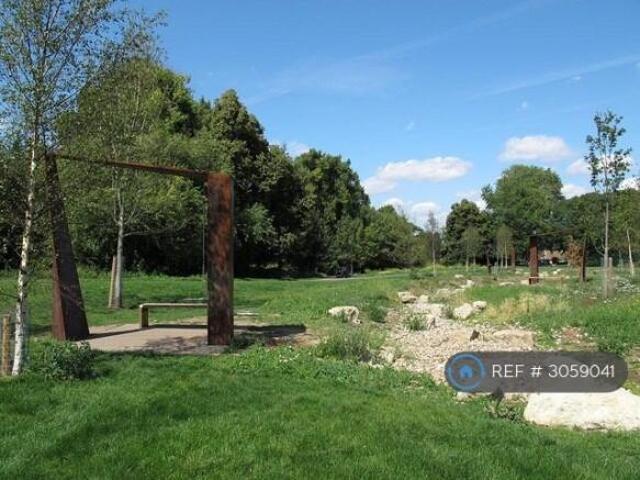 Flat for rent in Cat Hill, England