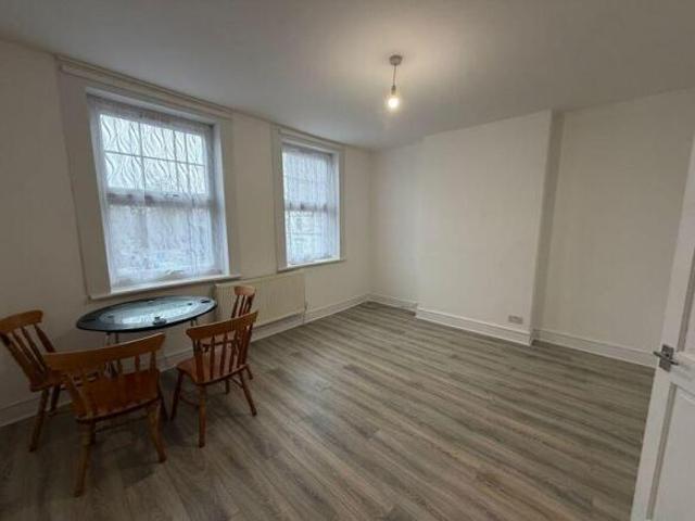 Flat for rent in Uxbridge, Greater London