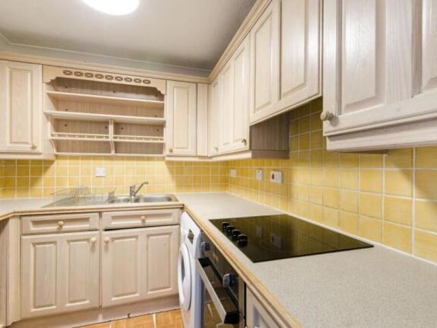 Flat for rent in Chiswick, Greater London