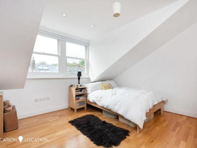 Flat for rent in Cat Hill