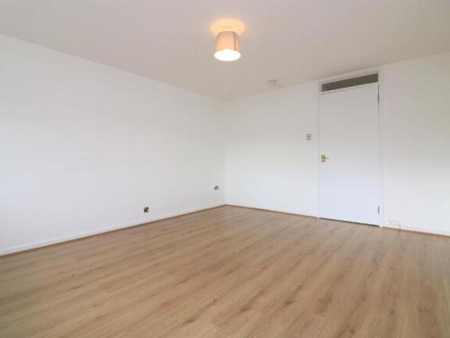 Flat for rent in South Mains, Milngavie