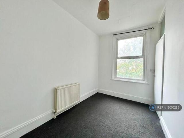 Flat for rent in Sheerness, Swale