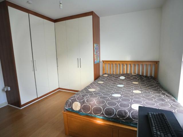 Flat for rent in Cat Hill, England