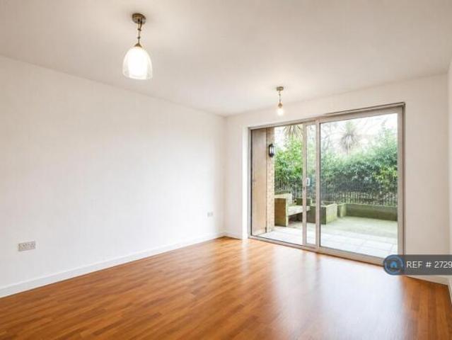 Flat for rent in Cat Hill