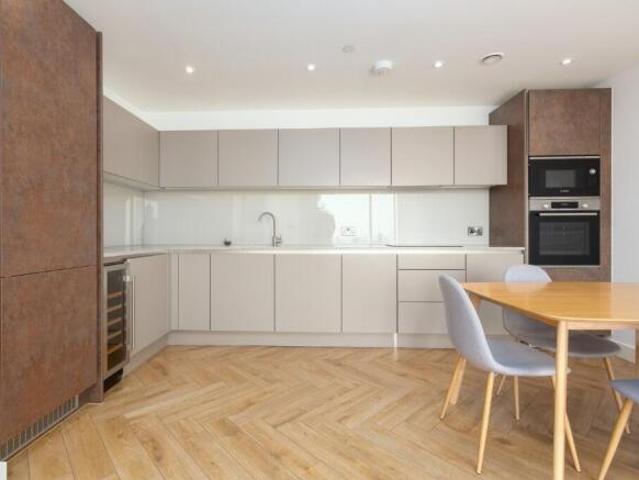 Flat for rent in Greengate, Burnedge