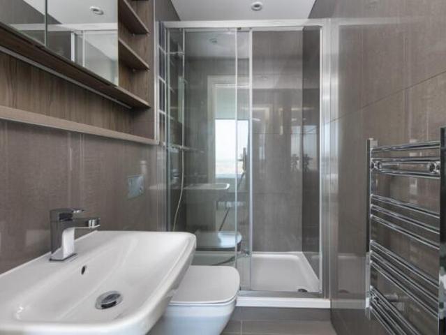 Flat for rent in Greengate, Burnedge