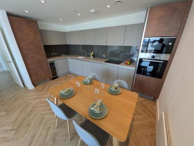 Flat for rent in Greengate, Burnedge