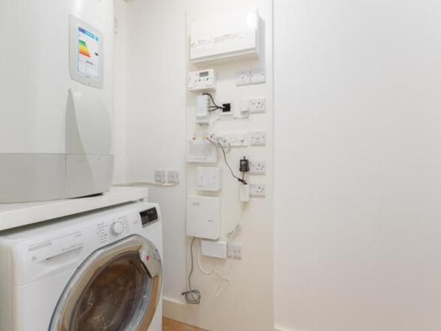 Flat for rent in Greengate, Burnedge