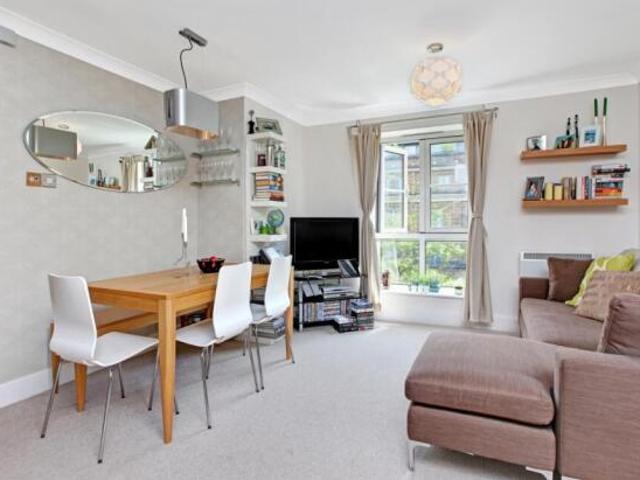Flat for rent in Cat Hill